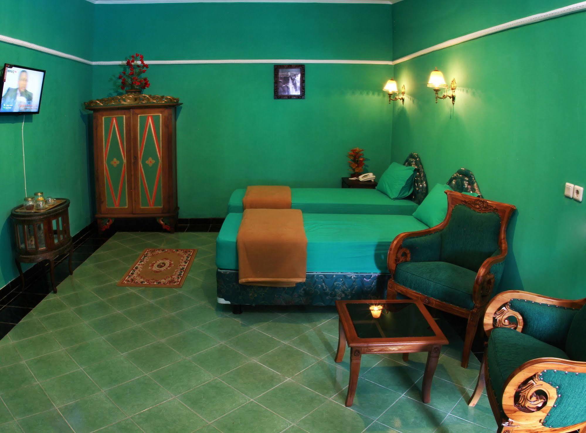 Diana Hotel Jogja Yogyakarta Extérieur photo
