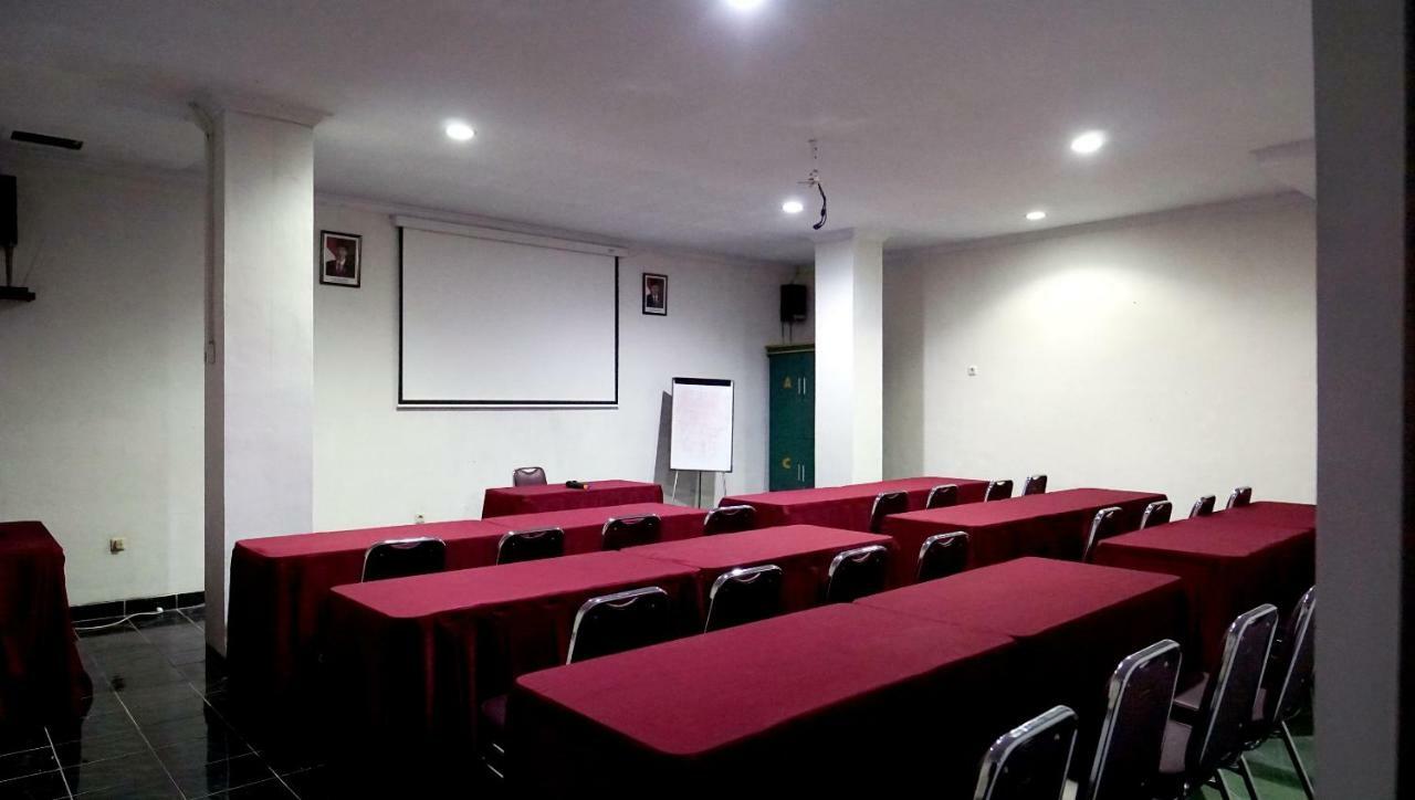 Diana Hotel Jogja Yogyakarta Extérieur photo