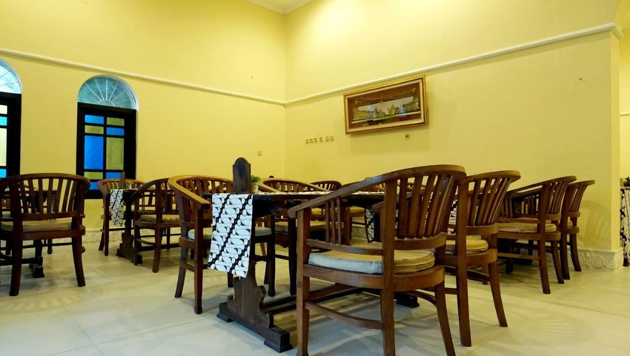 Diana Hotel Jogja Yogyakarta Extérieur photo