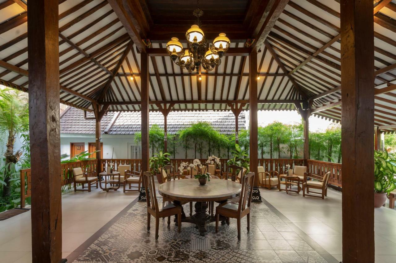 Diana Hotel Jogja Yogyakarta Extérieur photo